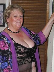 Mature PLUMPER Faye