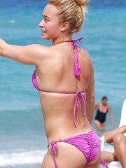 Hayden Panettiere in spiaggia